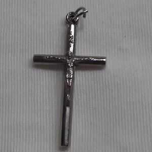 Silver Tone Cross Crucifix Pendant